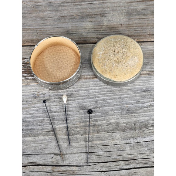 VINTAGE Silver Pin Cushion Sewing Box WW2 US Zone Germany Chased Silver 835 - Picture 6 of 9